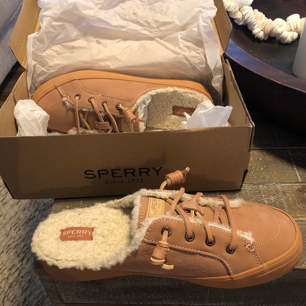 Sperry Women Size 7 Tan Slip-On Shoes